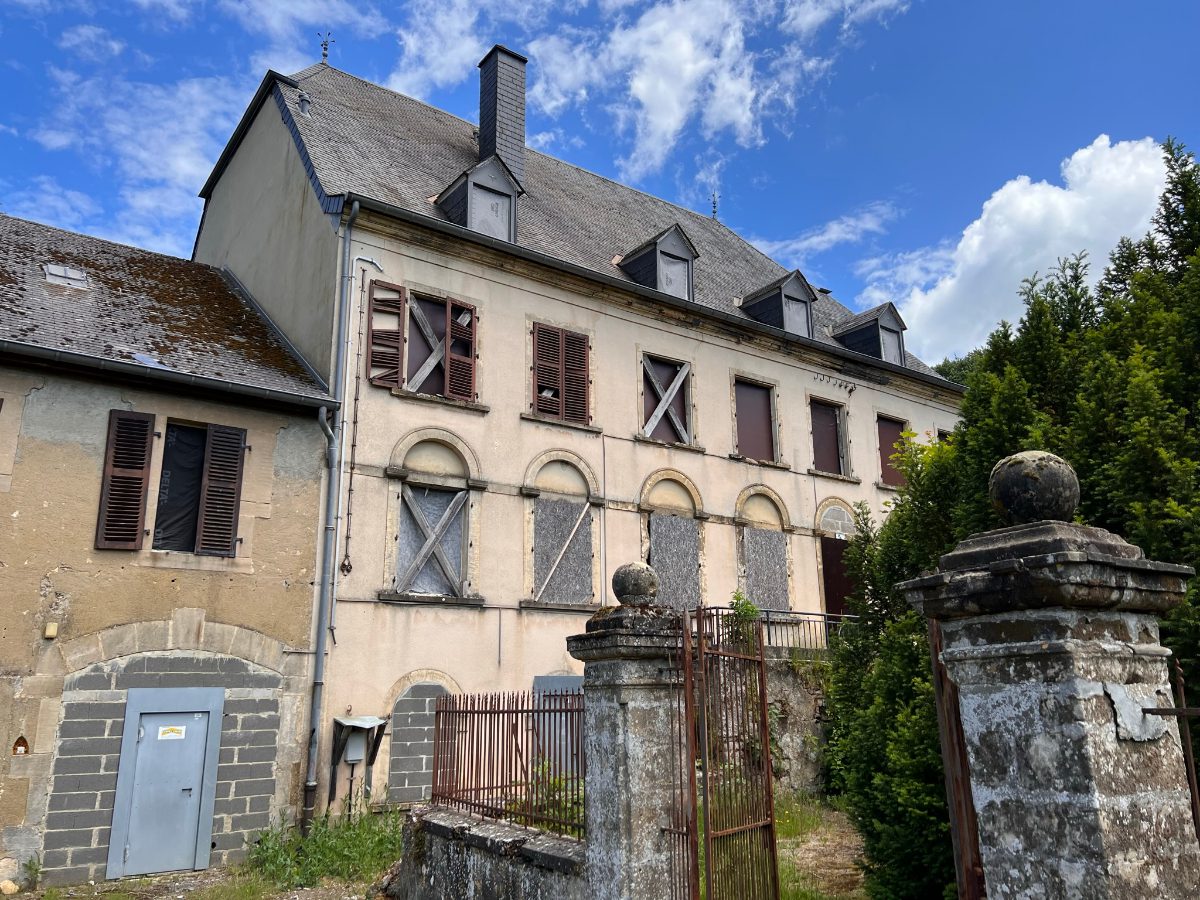 Antrag auf naturschutzrechtliche Genehmigung Neugestaltung des Château d’Eisenborn (inkl. Gebäudekontrolle)